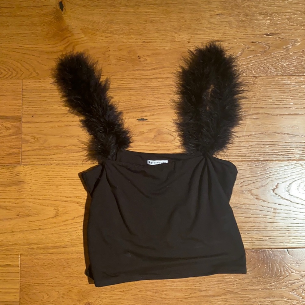 REFORMATION FEATHER SLEEVE CROP TANK